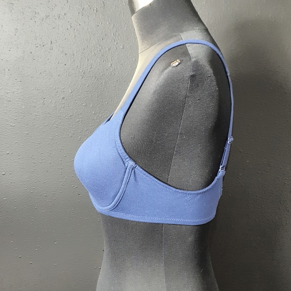 Victoria's Secret Body By Victoria Bra - Picture 4 of 6